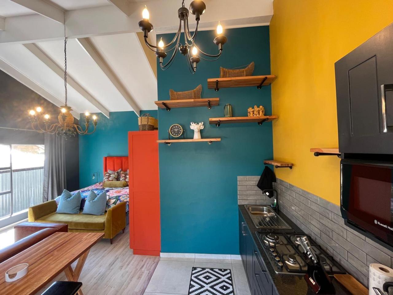 Periwinkle, Grove ,Acorn & Sage Cottages คลาเรนส์ ห้อง รูปภาพ
